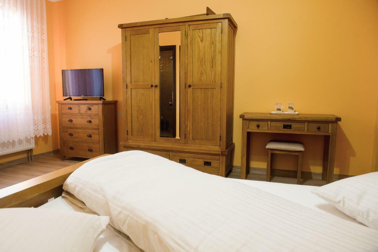 Casa Pop Hotel Sapinta Ngoại thất bức ảnh